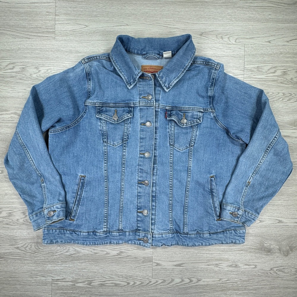 Levi's Women's Denim Trucker Jacket Blue Size 2X Cotton Blend Stretch Jean Coat